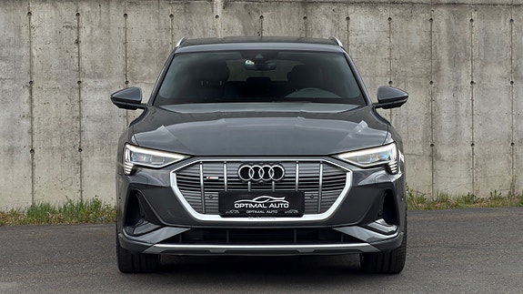 Audi e-tron Sportback 5 of 5