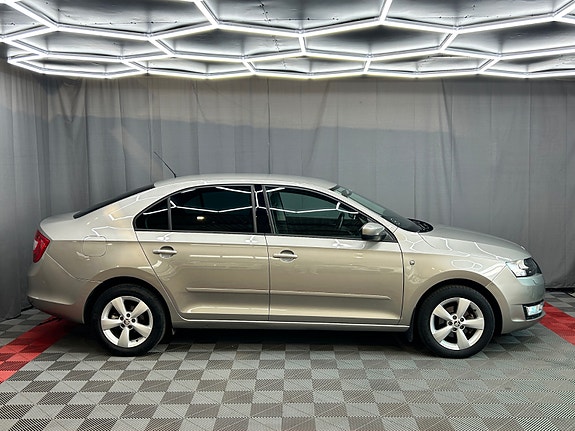 Skoda Rapid 4 of 5