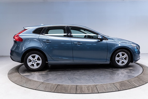 Volvo V40 4 of 5