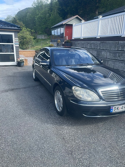 Mercedes-Benz S500 6 of 22
