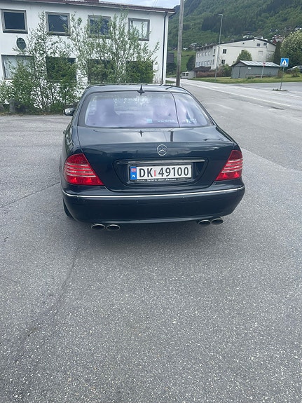 Mercedes-Benz S500 8 of 22