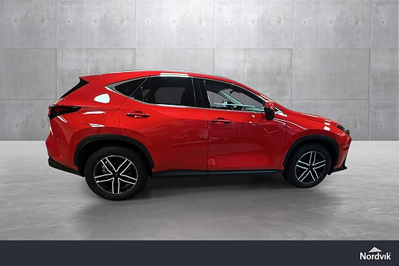 Lexus NX450h 4 of 30