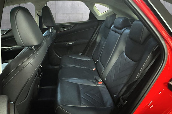 Lexus NX450h 12 of 30