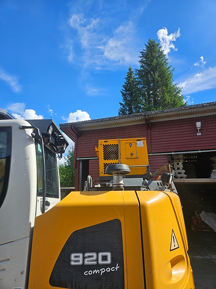 Liebherr 920 Compact 3 of 5