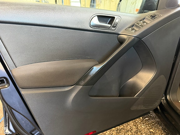 Volkswagen Tiguan 16 of 18