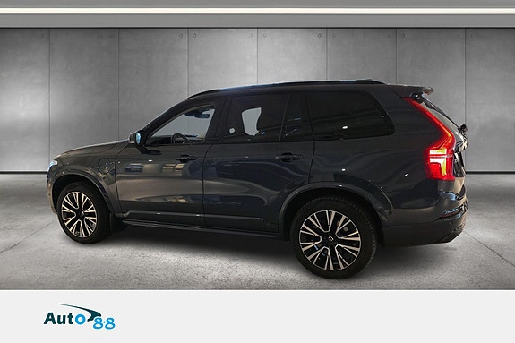 Volvo XC90 3 of 5