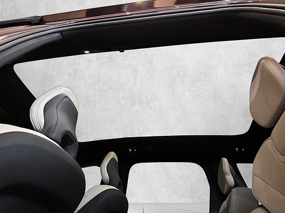 Volvo EX90 28 of 30