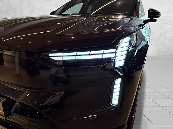 Volvo EX90 6 of 30