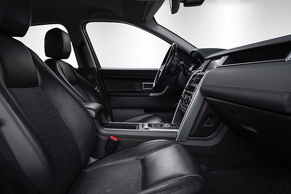 Land Rover Discovery Sport 18 of 25
