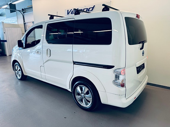 Nissan e-NV200 4 of 5