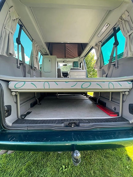 Volkswagen Multivan 14 of 15