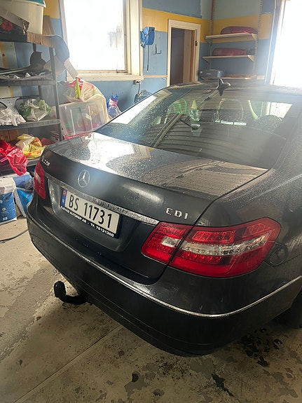 Mercedes-Benz E220 17 of 18