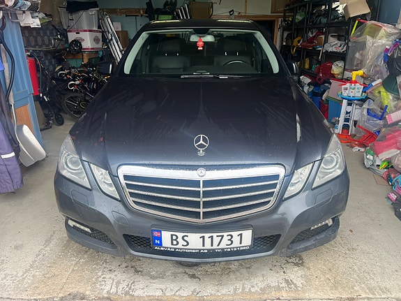 Mercedes-Benz E220 10 of 18