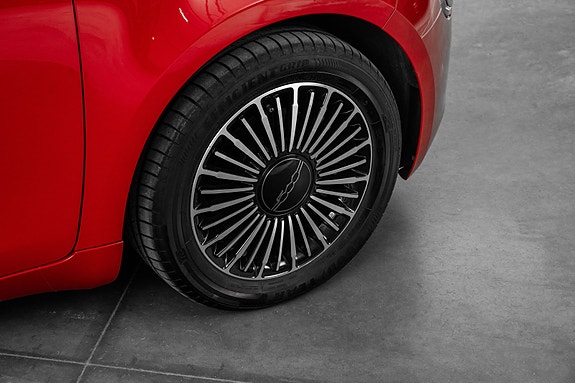Fiat 500 9 of 24