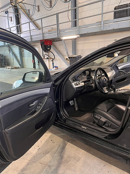 BMW 520d 16 of 20