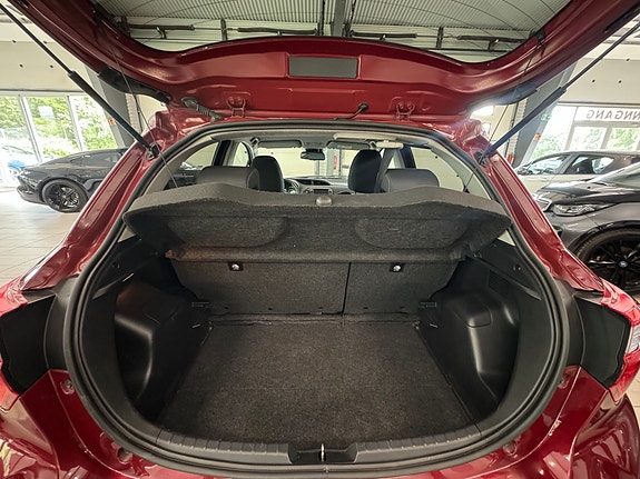 Toyota Yaris 27 of 28
