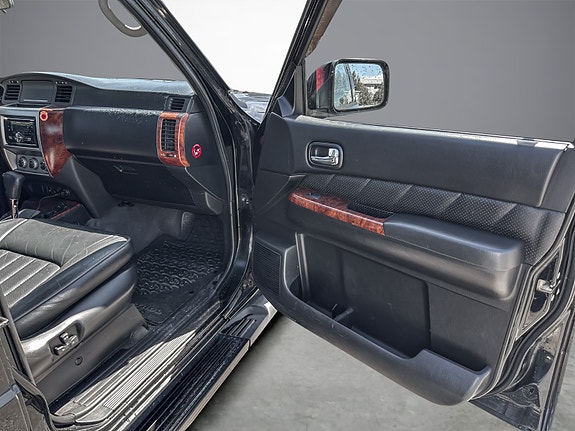 Nissan Patrol 12 of 23