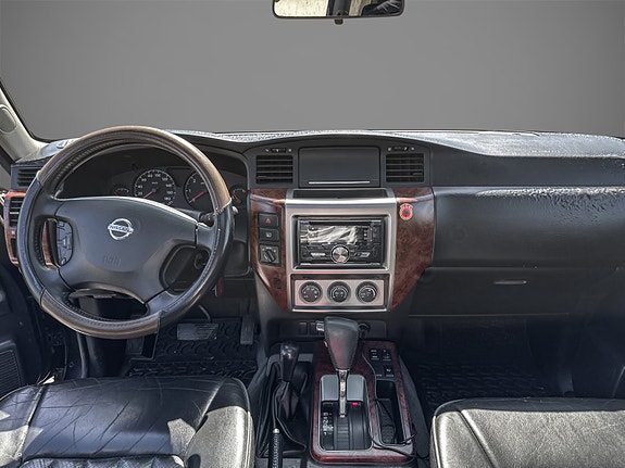 Nissan Patrol 10 of 23
