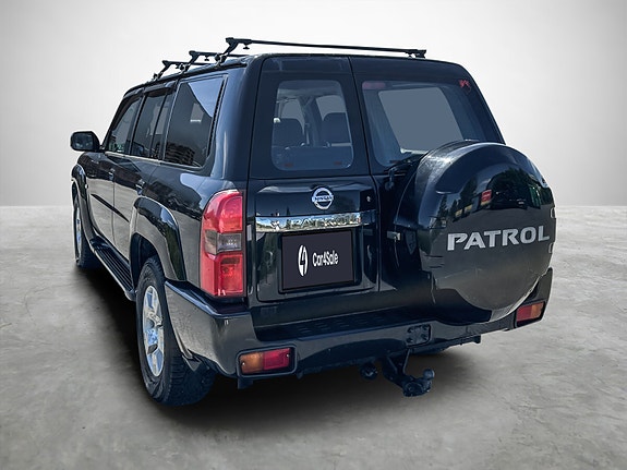Nissan Patrol 3 of 5