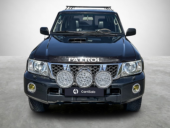 Nissan Patrol 7 of 23