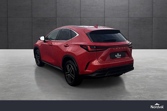 Lexus NX450h 7 of 29