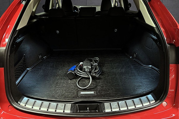 Lexus NX450h 28 of 29