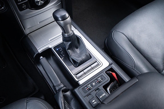 Toyota Land Cruiser 24 of 30