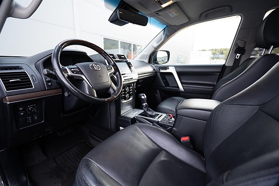 Toyota Land Cruiser 18 of 30