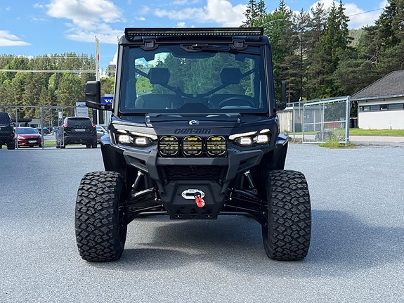 Can-Am Traxter HD11 2 of 5