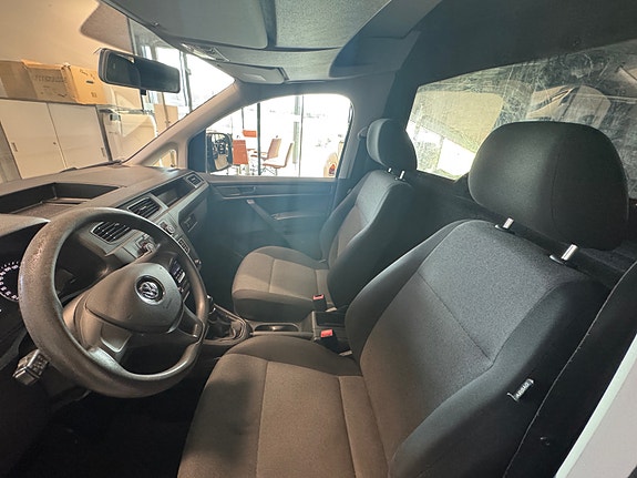 Volkswagen Caddy Maxi 12 of 14