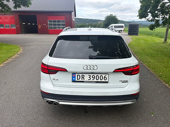 Audi A4 allroad 3 of 5