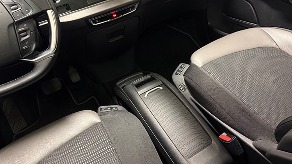 Citroen Grand C4 Spacetourer 14 of 30