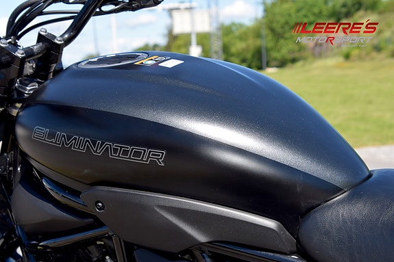 Kawasaki Eliminator 500 SE 12 of 20