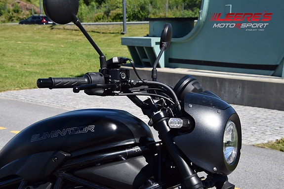 Kawasaki Eliminator 500 SE 8 of 20