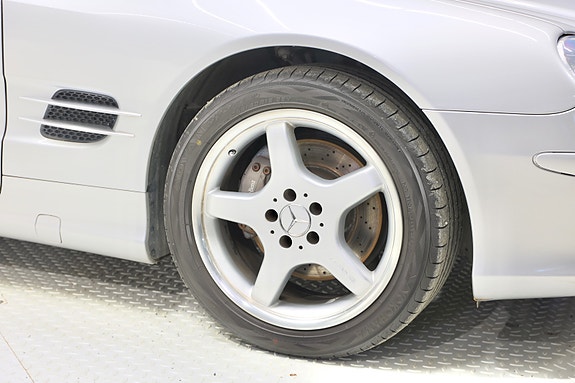 Mercedes-Benz SL500 11 of 17