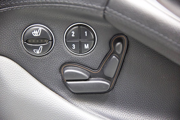 Mercedes-Benz SL500 15 of 17