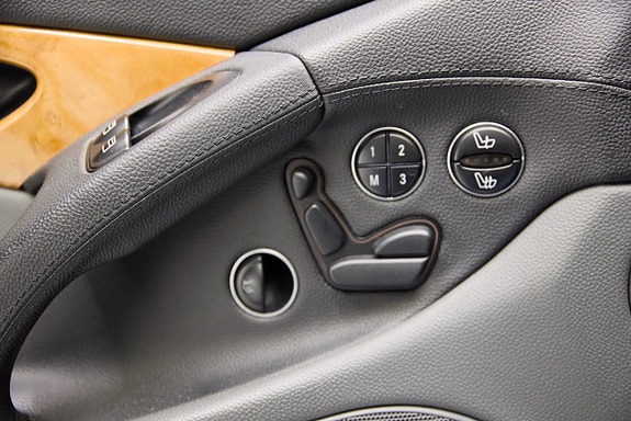 Mercedes-Benz SL500 26 of 27