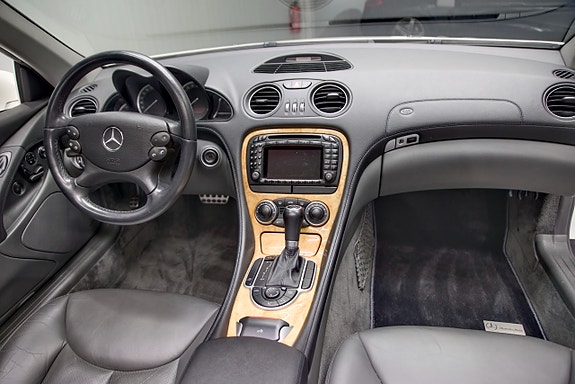 Mercedes-Benz SL500 18 of 27