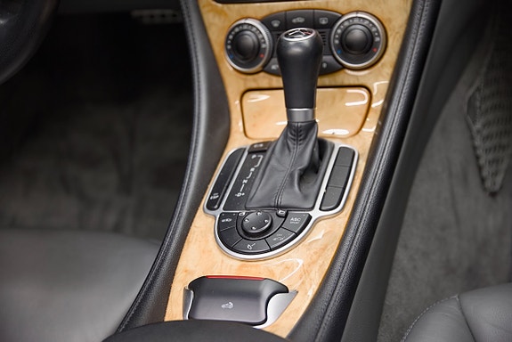 Mercedes-Benz SL500 20 of 27