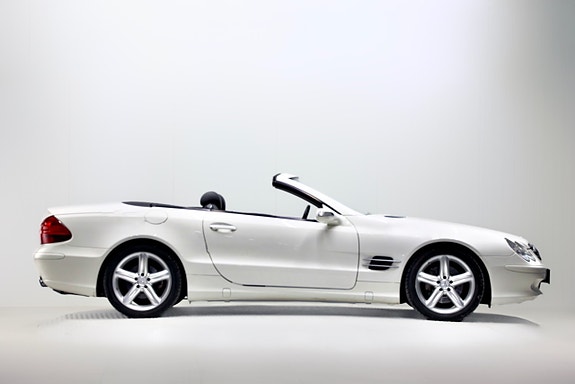 Mercedes-Benz SL500 11 of 27