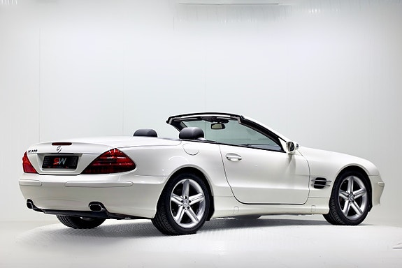 Mercedes-Benz SL500 8 of 27