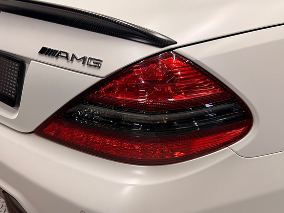 Mercedes-Benz SL63 29 of 30