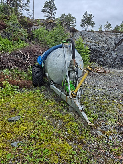Bauer V6 OU Vakuum Gjødselvogn 7 of 7