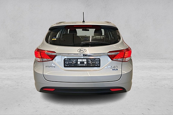 Hyundai i40 4 of 5