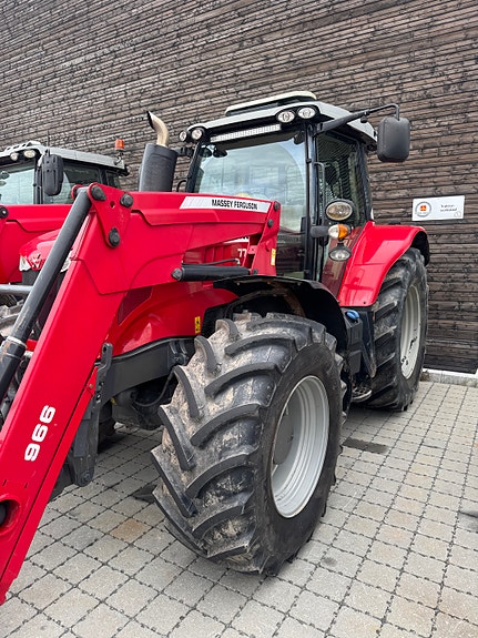 Massey Ferguson 7718 Dyna 6 2 of 14