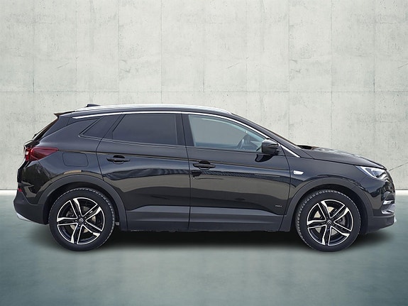 Opel Grandland X 4 of 5