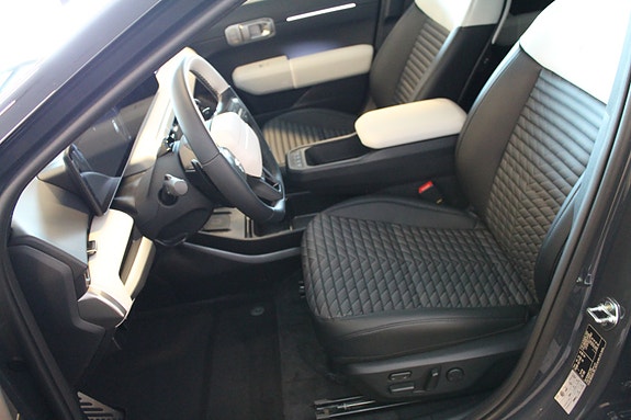 Kia EV4 14 of 28