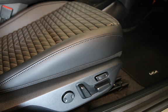 Kia EV4 10 of 28