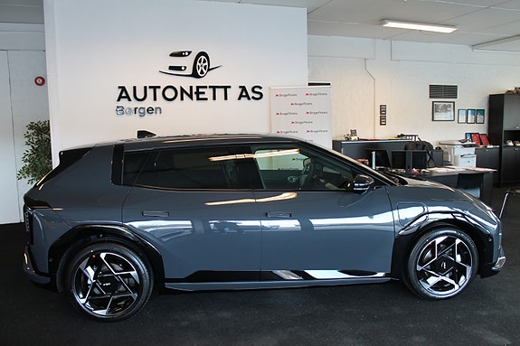 Kia EV4 4 of 28