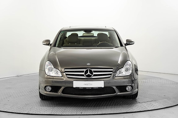 Mercedes-Benz CLS55 3 of 5